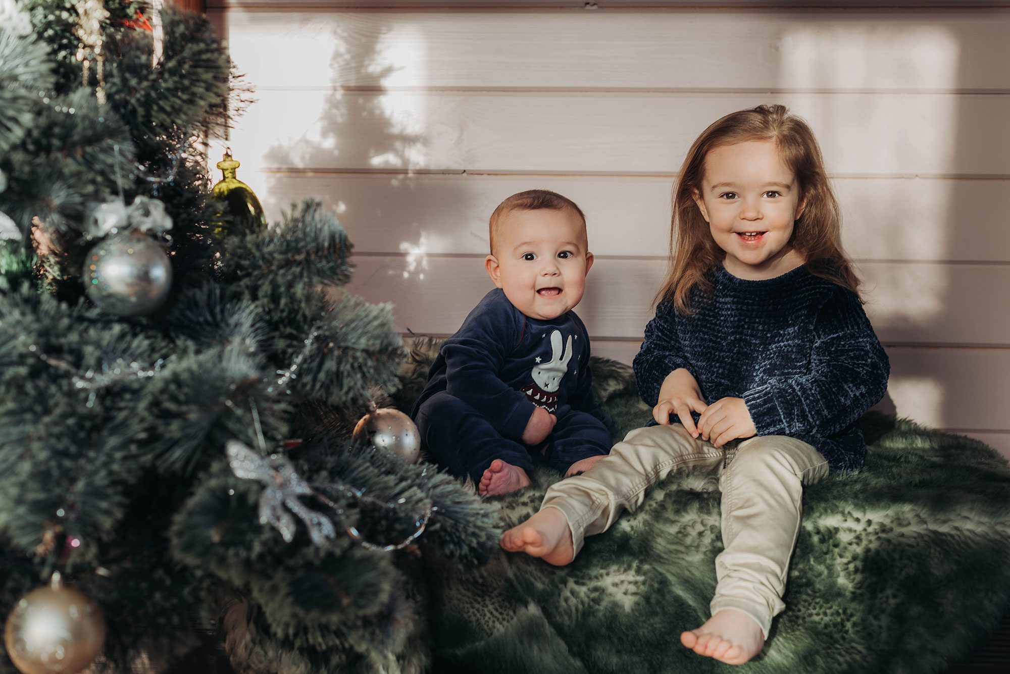 Kinderfotografie. Fotoshooting für Weihnachten